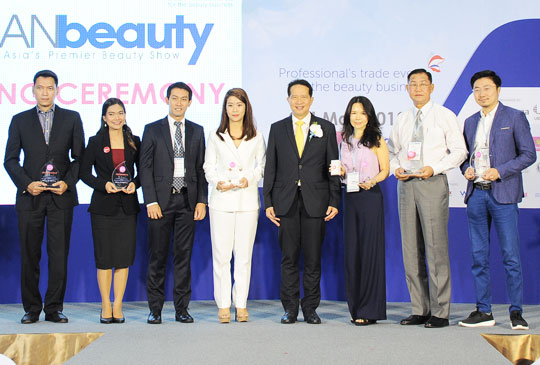 Winners of Beauty Innovation Awards in ASEANbeauty 2019 Opening Ceremony